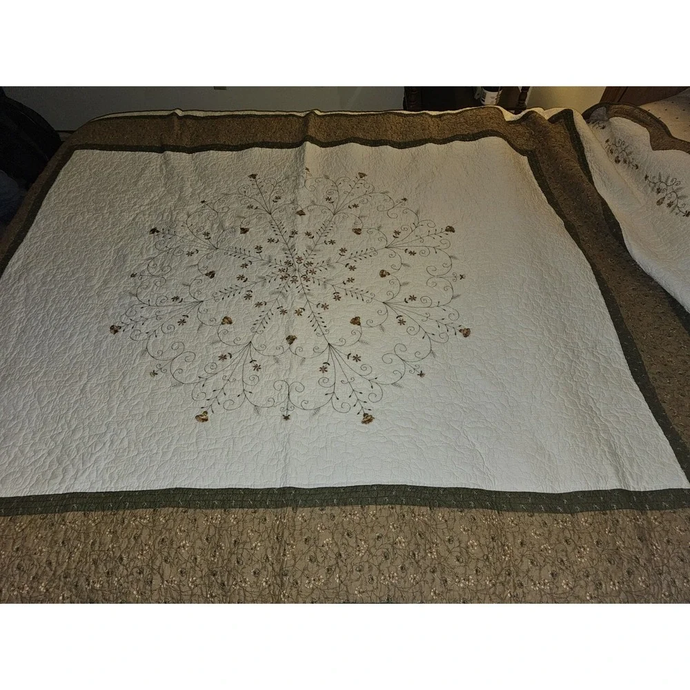 embroidered center medallion quilt  With  a decorative floral and Vines 2 Shams